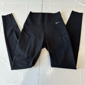 Nike Women's Universa Medium-Support High-Waisted 7/8 Leggings